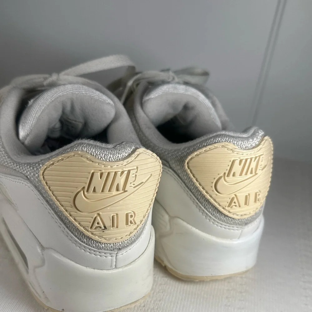 Nike Air Max 90 ID White Running Sneakers